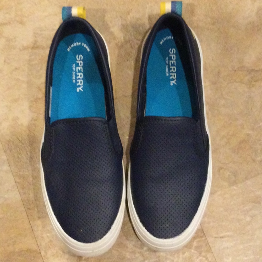 Sperry boat shoes women size 8